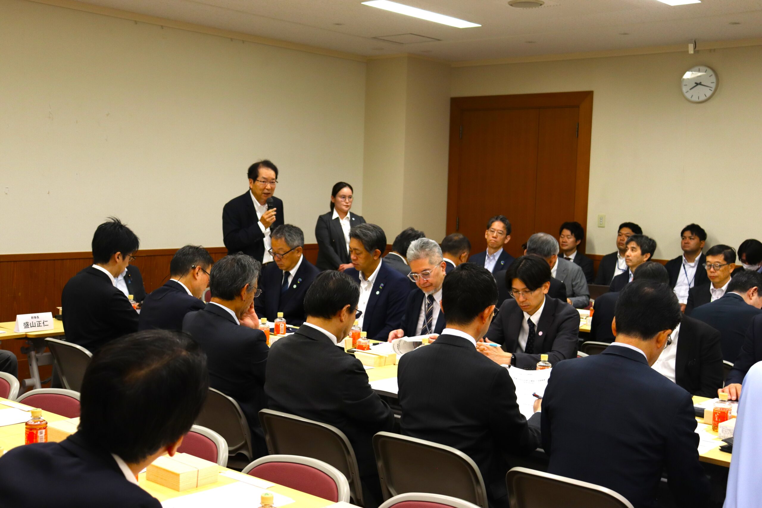 「住生活向上のための政策推進議員連盟」で社長 佐々木、副社長 藤本が「急変の早期発見」、「軽症での早期発見」による住生活向上について講演